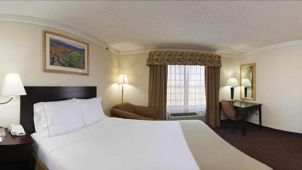 Holiday Inn Express Hotel & Suites Plainview By Ihg Zewnętrze zdjęcie