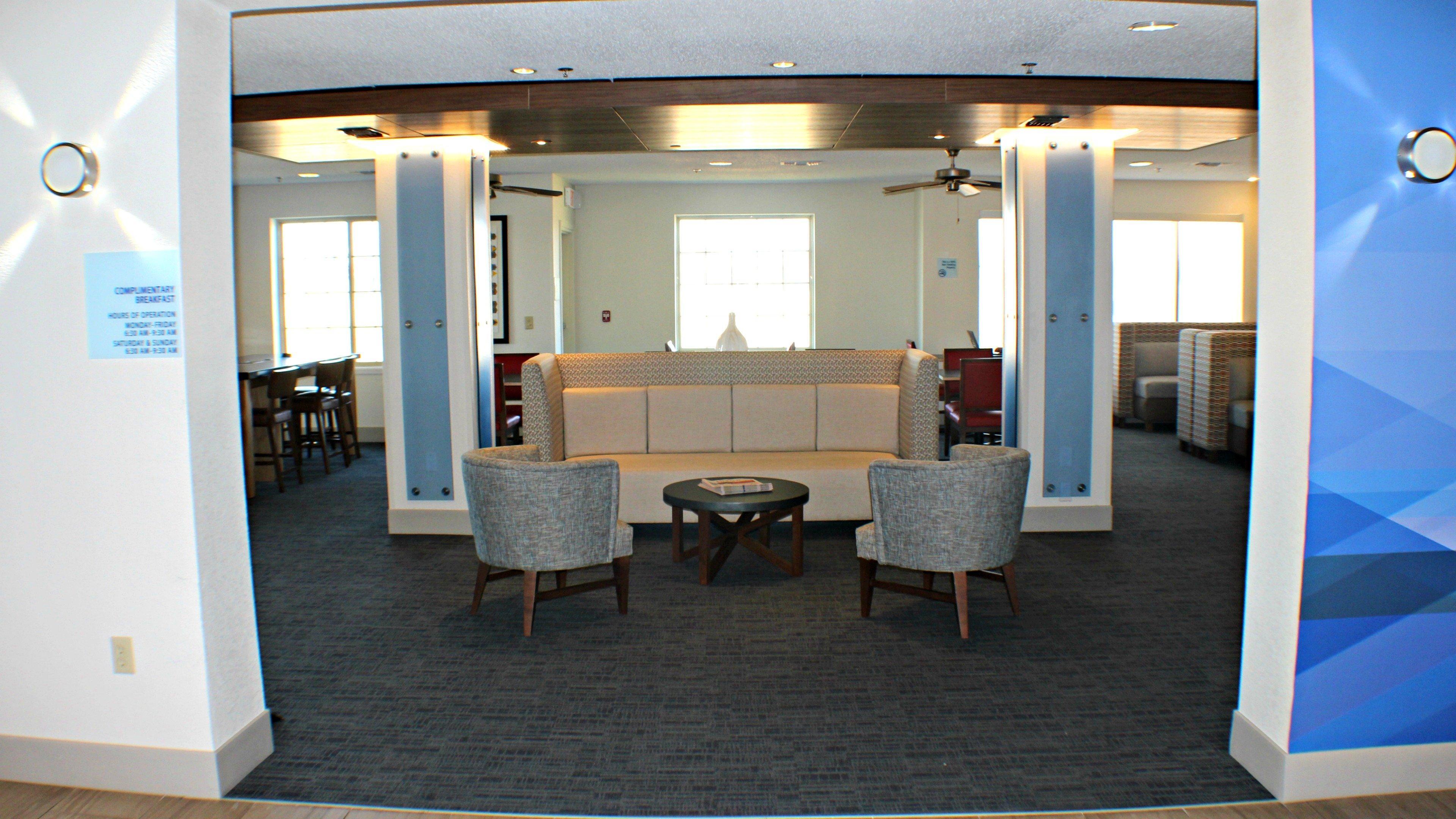 Holiday Inn Express Hotel & Suites Plainview By Ihg Zewnętrze zdjęcie