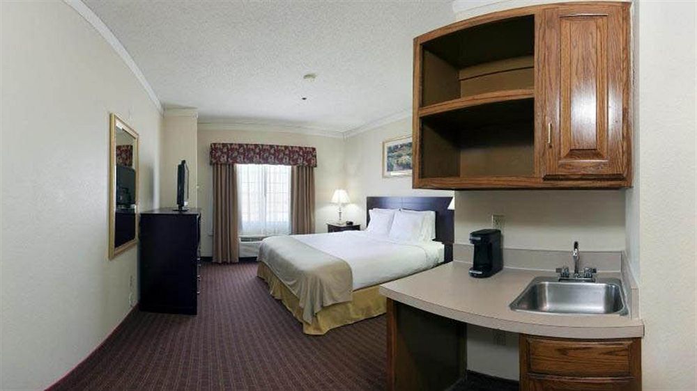 Holiday Inn Express Hotel & Suites Plainview By Ihg Zewnętrze zdjęcie